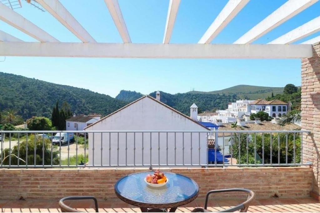 Large Family Townhouse with private pool in Benahavis Village