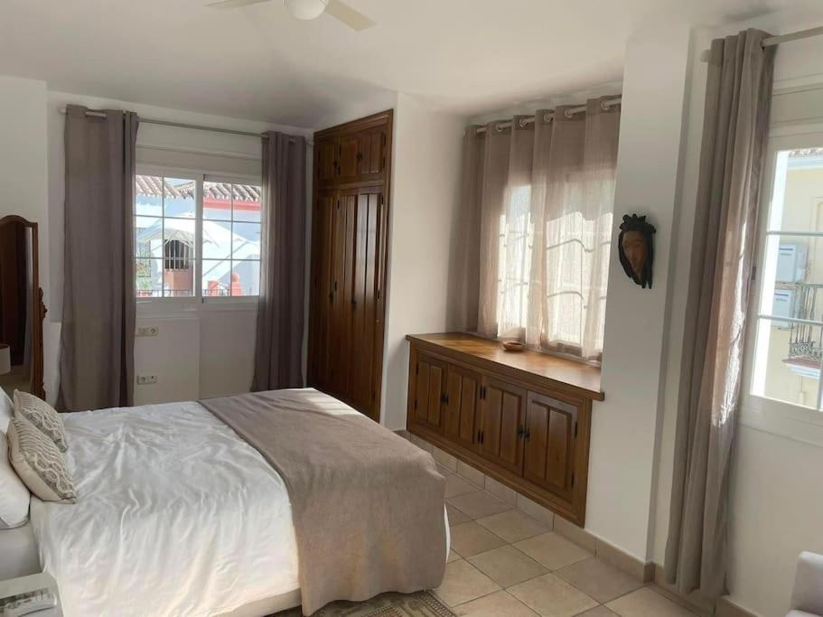Large Family Townhouse with private pool in Benahavis Village