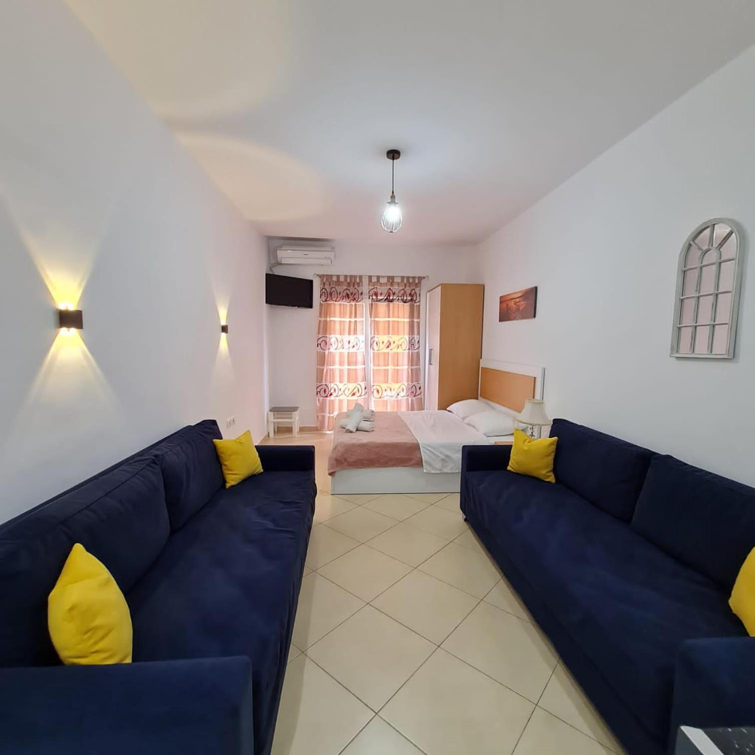 Studio by the beach - Vlore