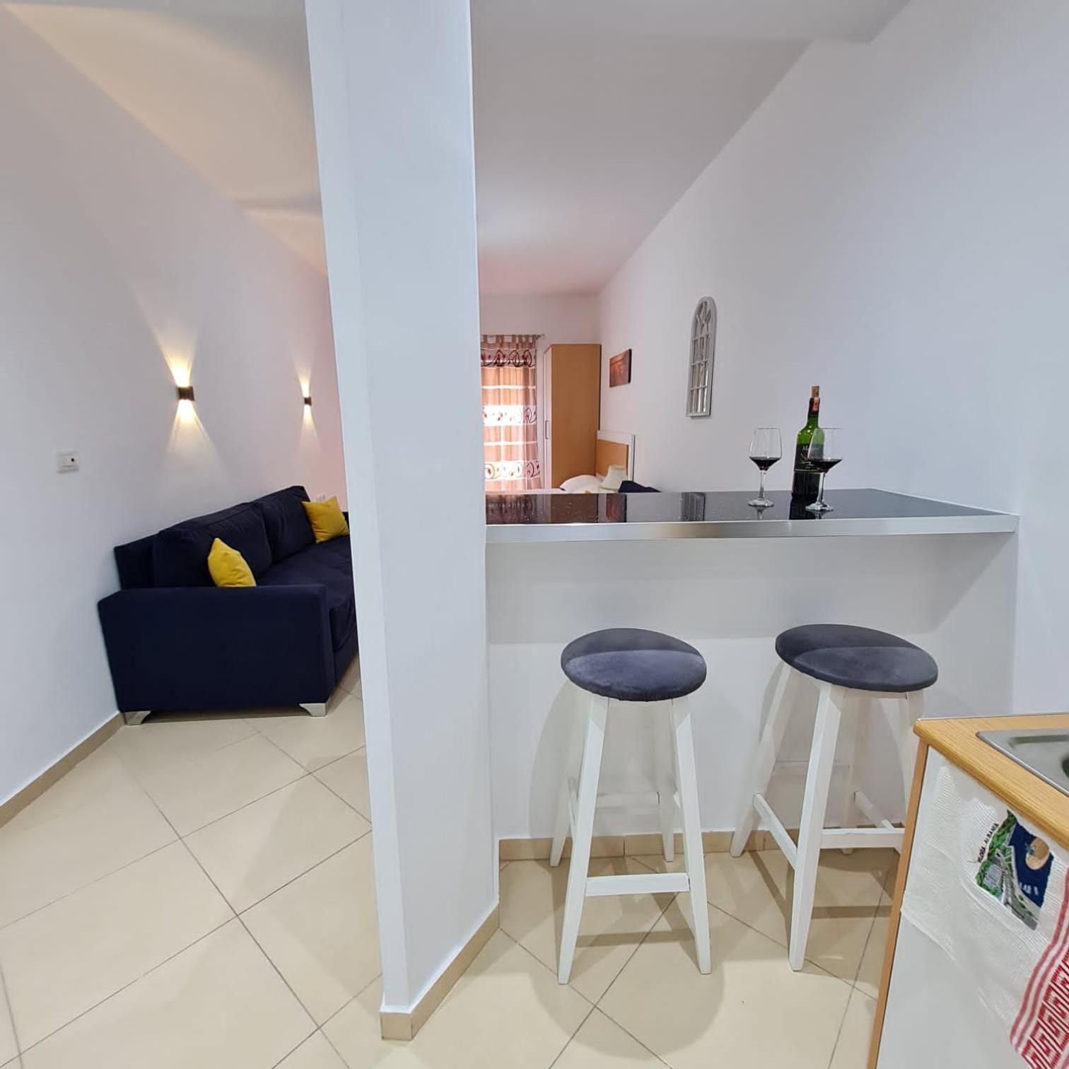 Studio by the beach - Vlore