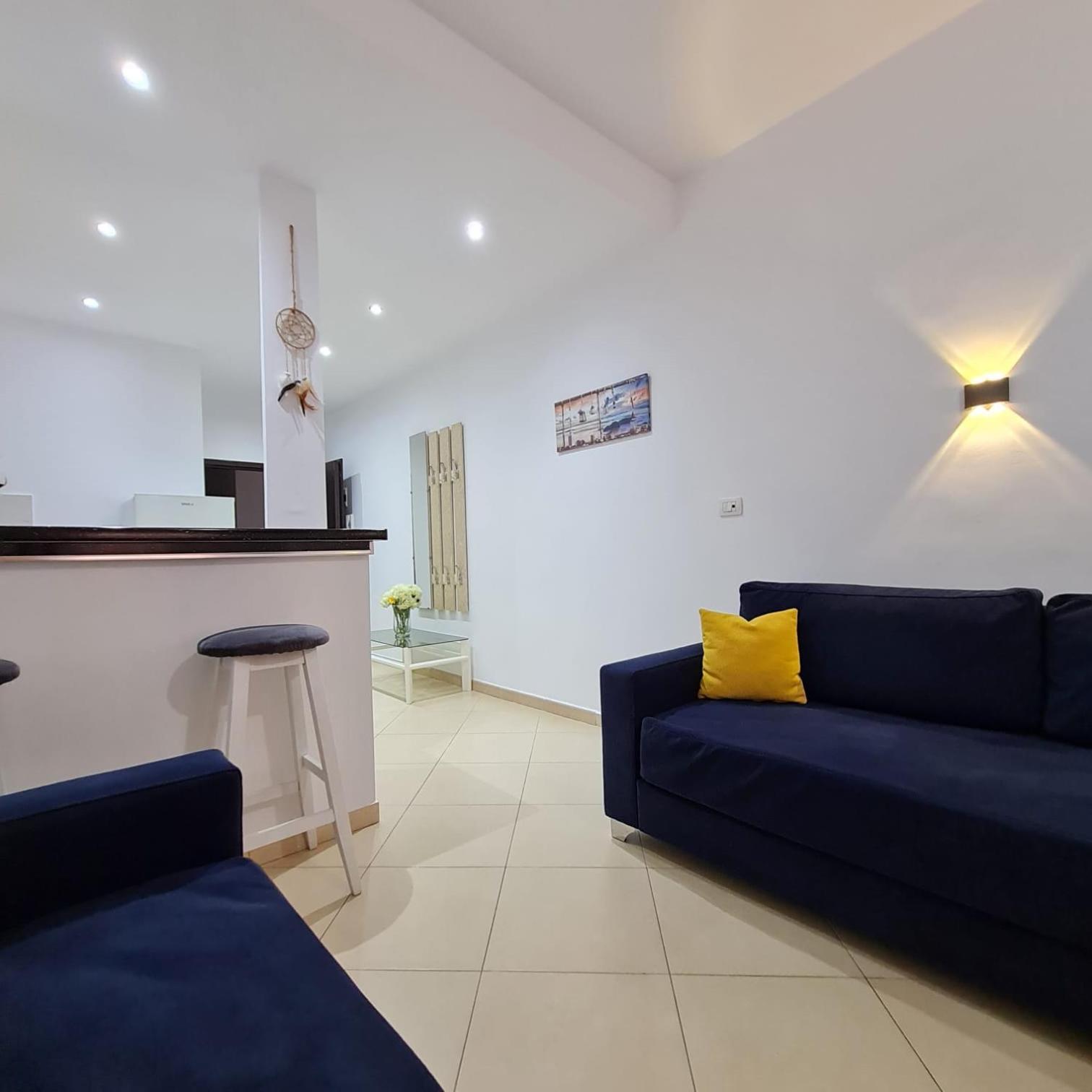 Studio by the beach - Vlore