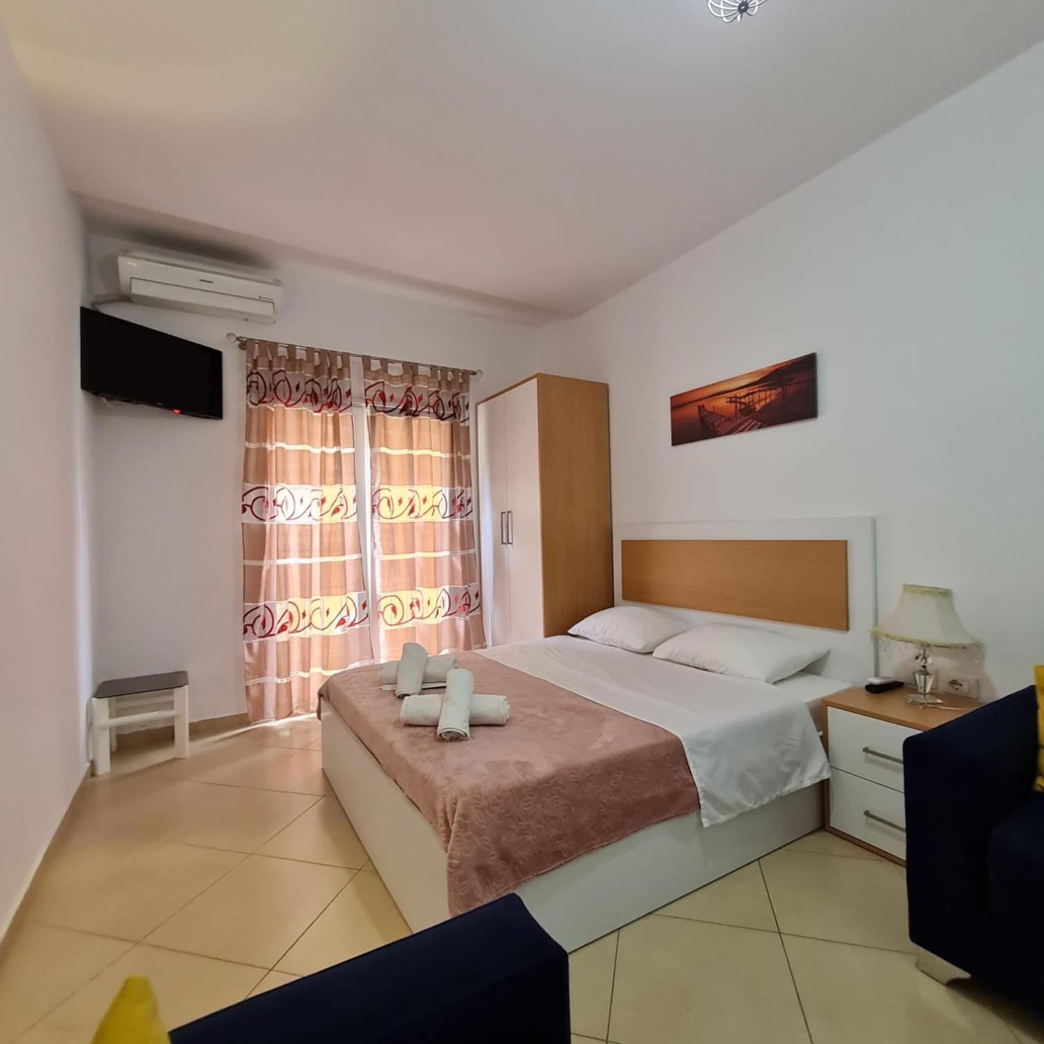Studio by the beach - Vlore