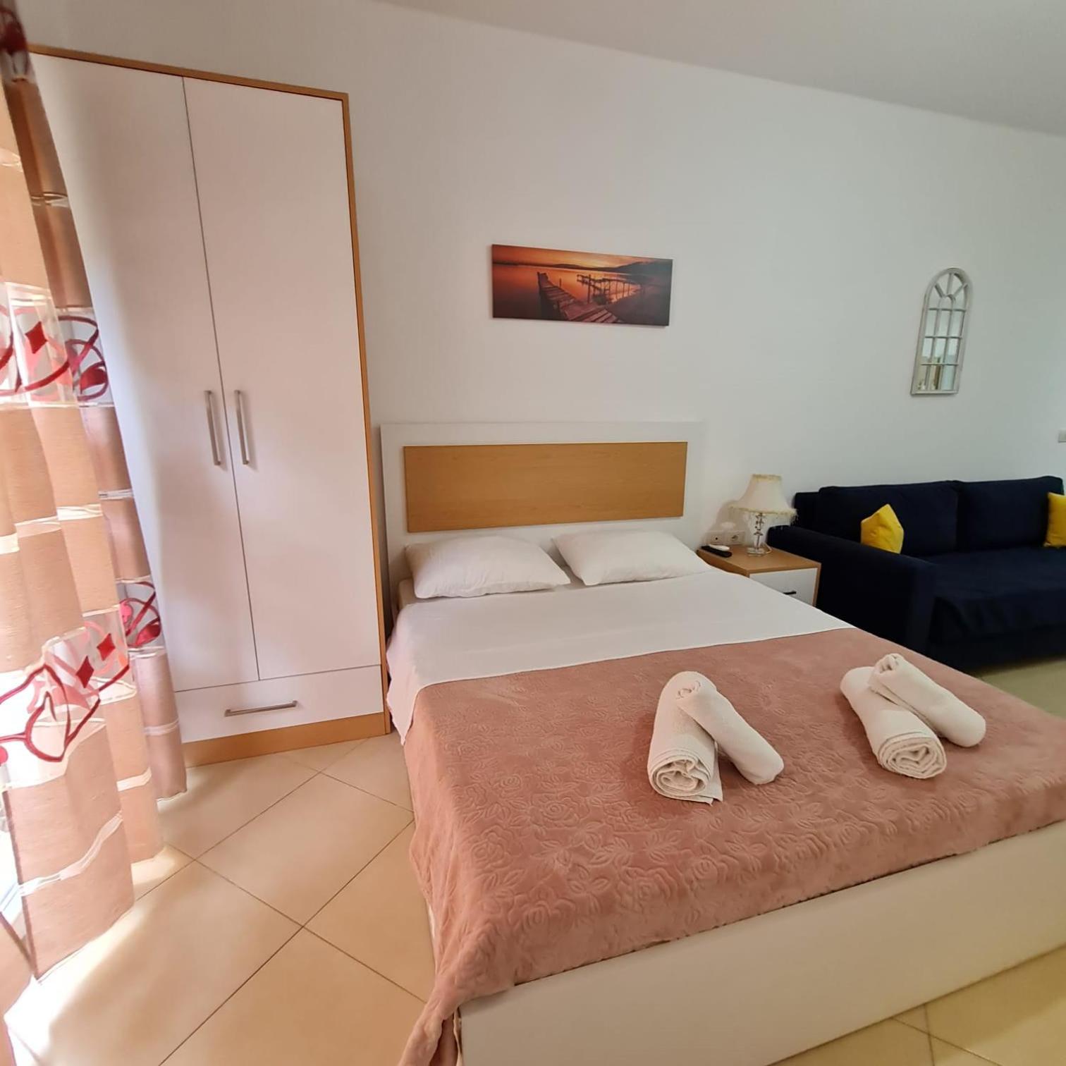 Studio by the beach - Vlore