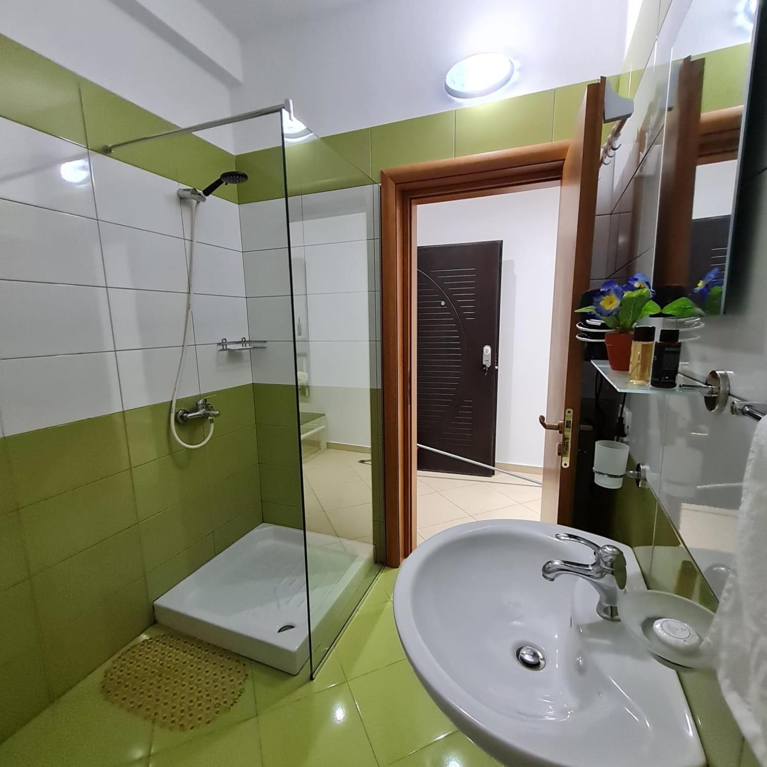 Studio by the beach - Vlore