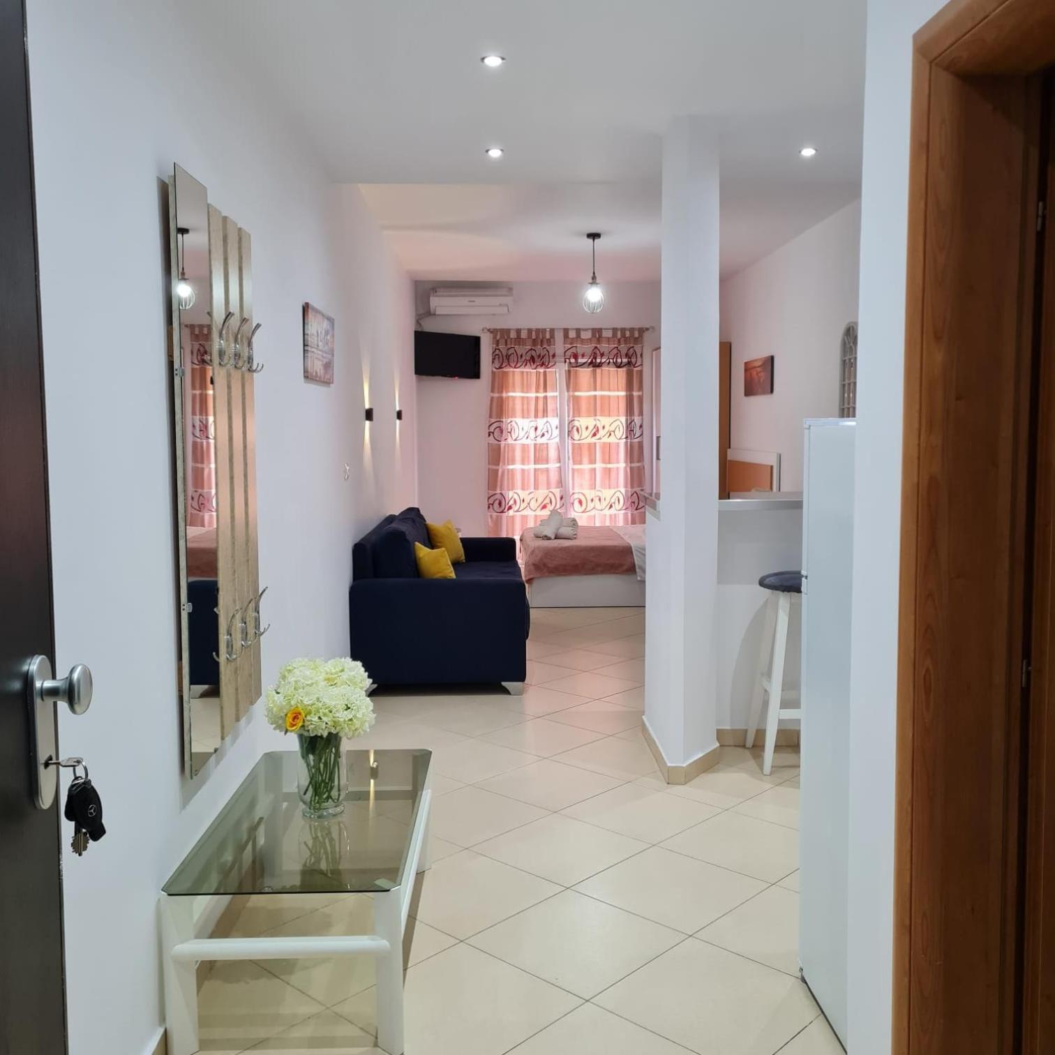 Studio by the beach - Vlore