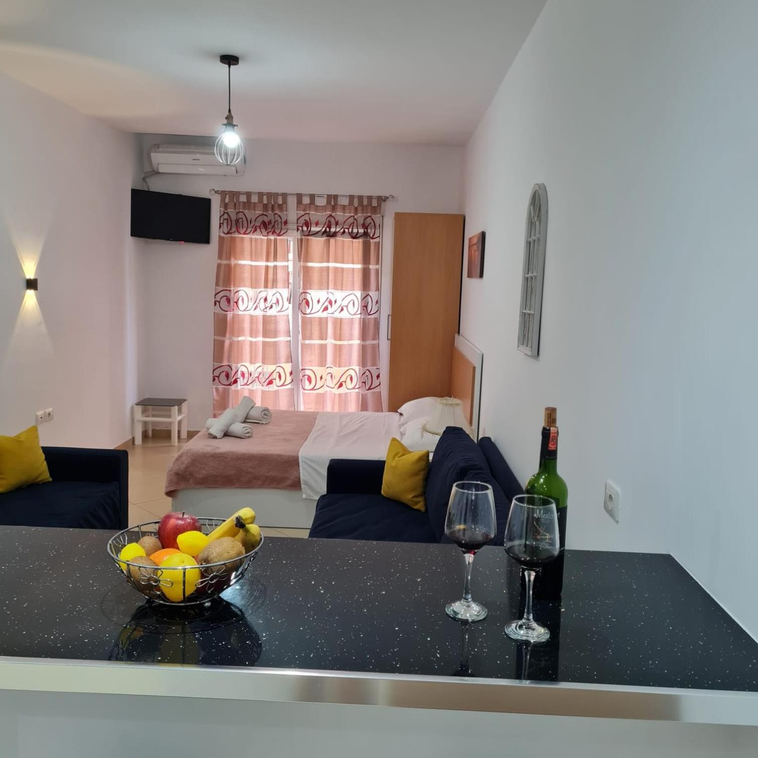 Studio by the beach - Vlore