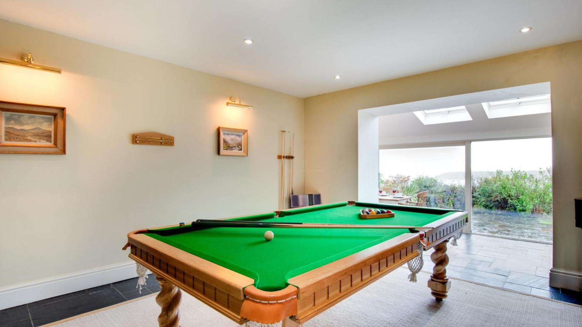 4 Bed in Gower oc-hh2112