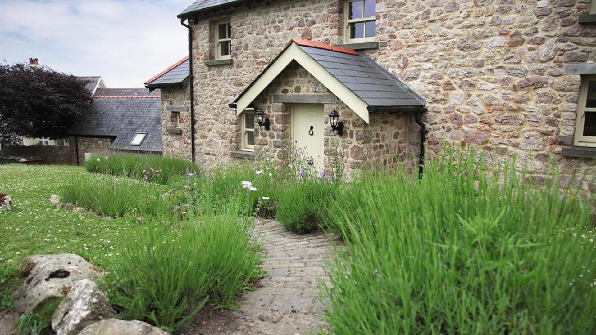 4 Bed in Gower oc-hh2112