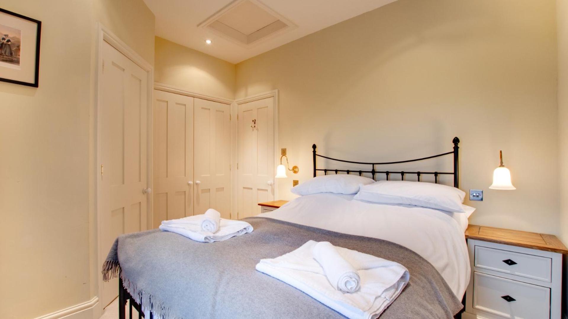 4 Bed in Gower oc-hh2112