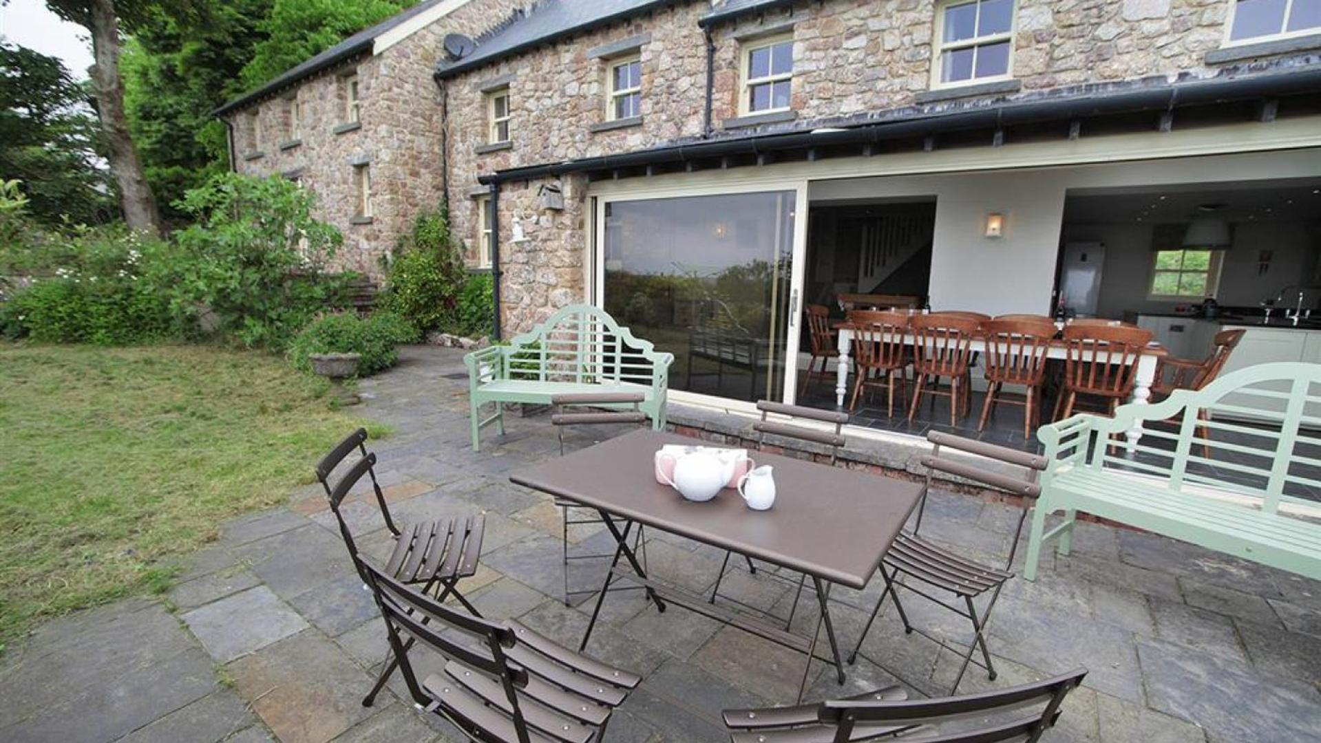 4 Bed in Gower oc-hh2112
