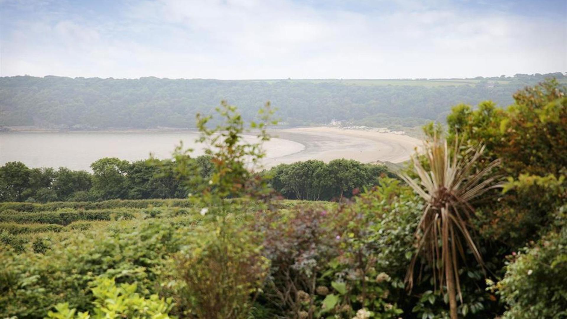 4 Bed in Gower oc-hh2112