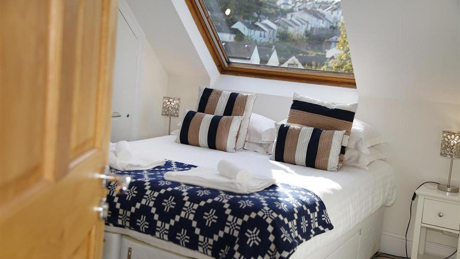 4 Bed in Mumbles oc-hh53