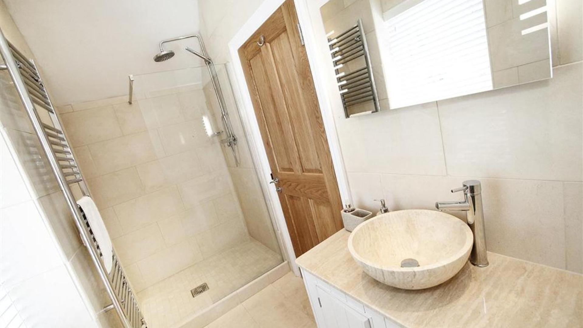 4 Bed in Mumbles oc-hh53