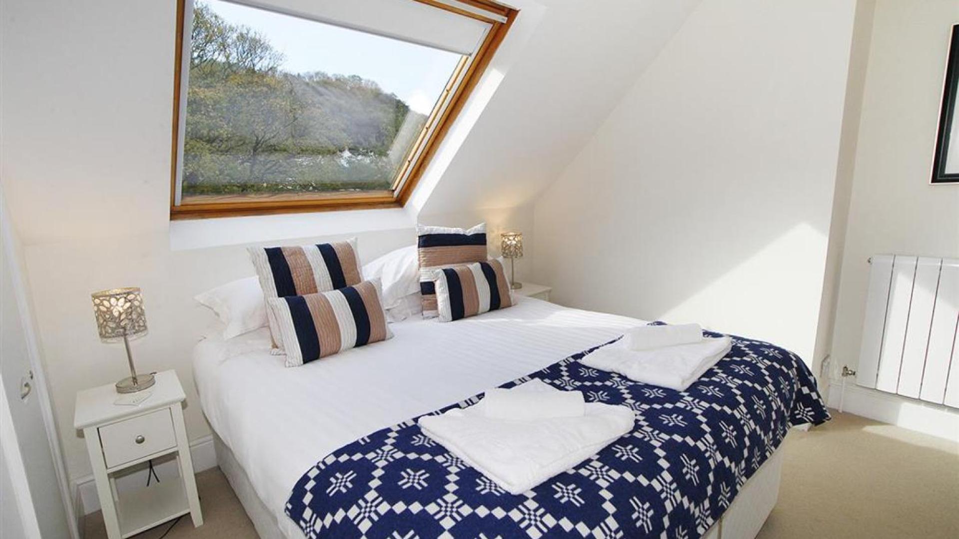4 Bed in Mumbles oc-hh53
