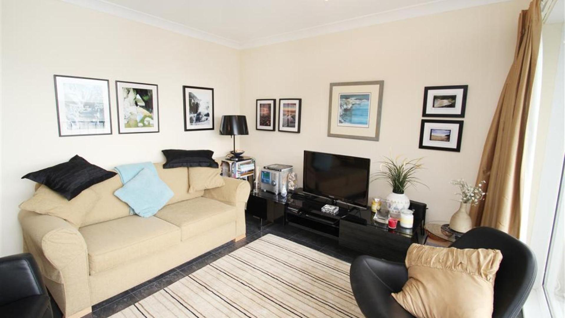 Redcliffe Apartments C view 3