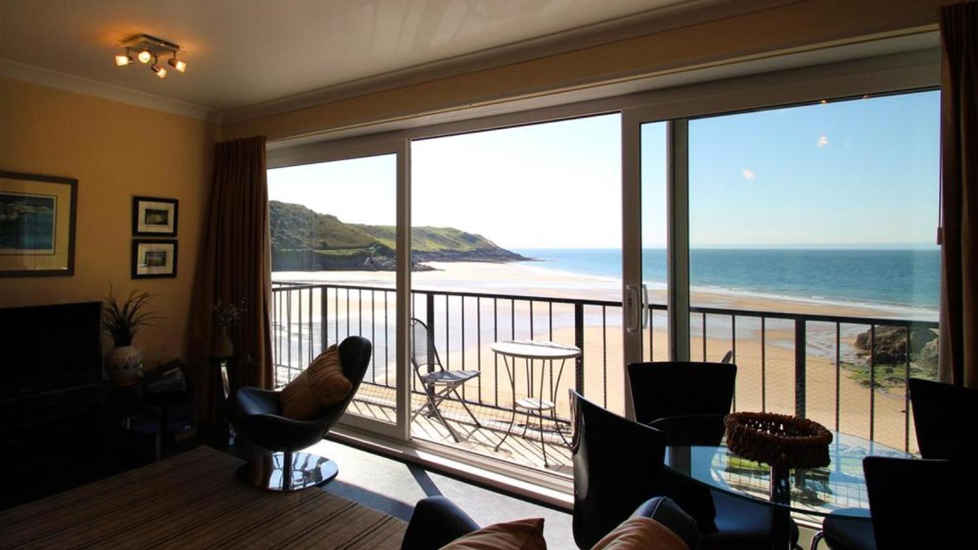 Redcliffe Apartments C view 5