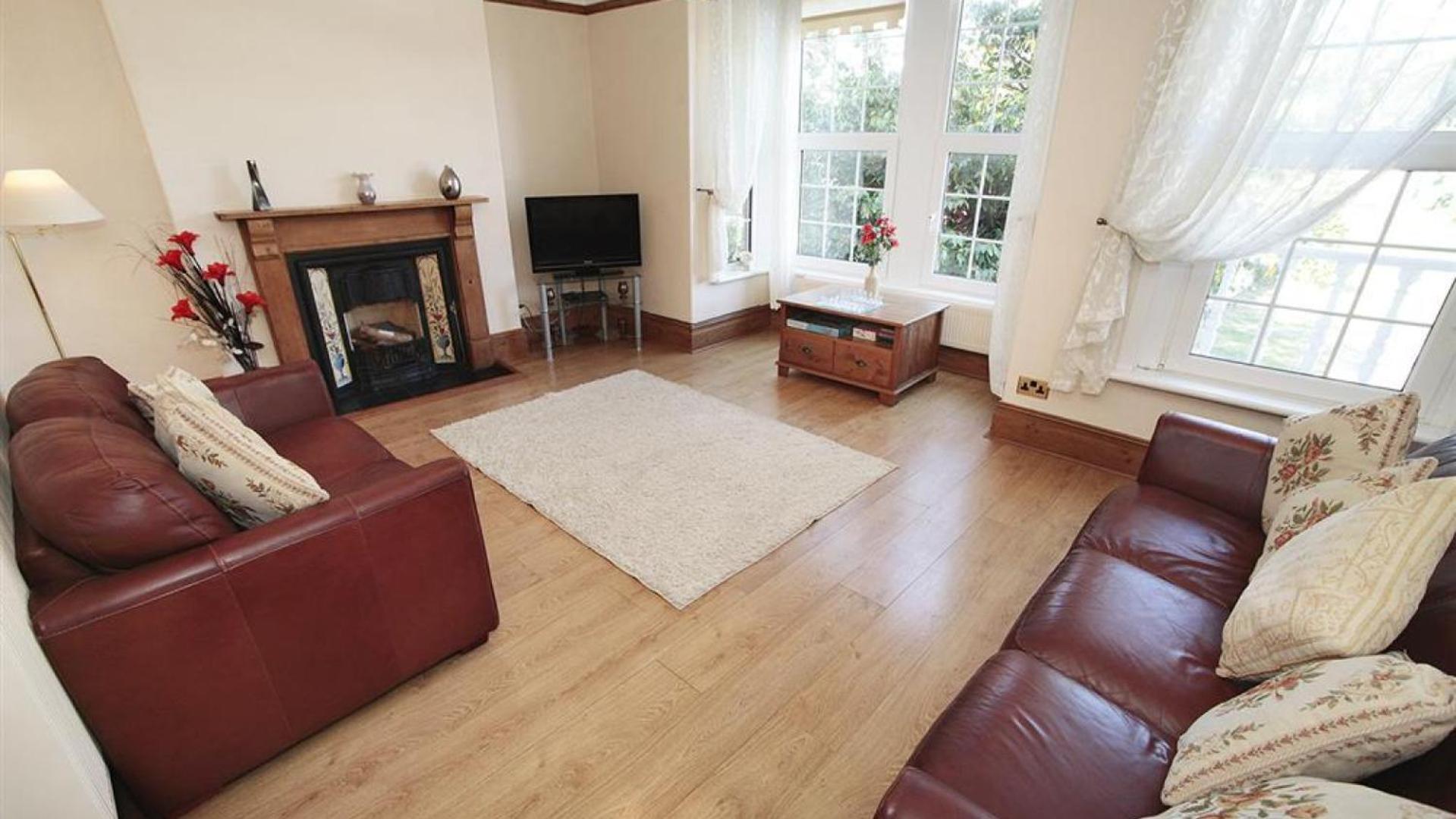 2 Bed in Mumbles oc-hh71 view 2