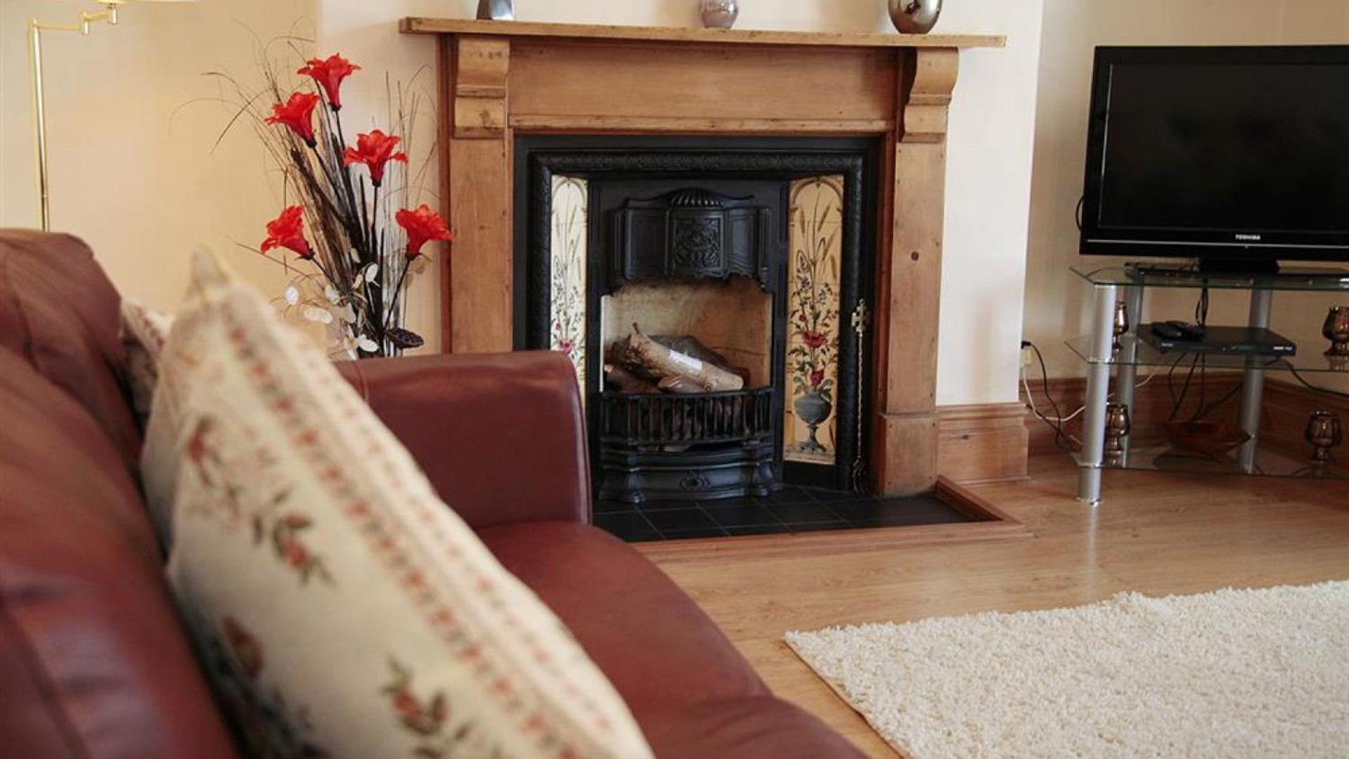 2 Bed in Mumbles oc-hh71 view 3