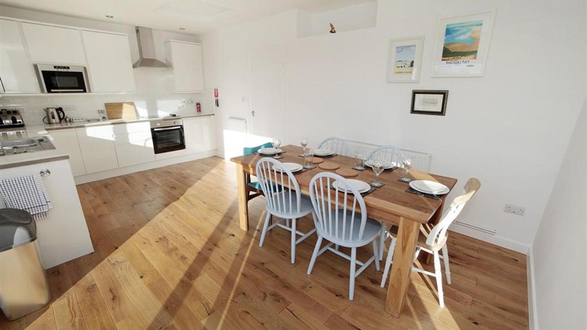 3 Bed in Gower oc-hh2105