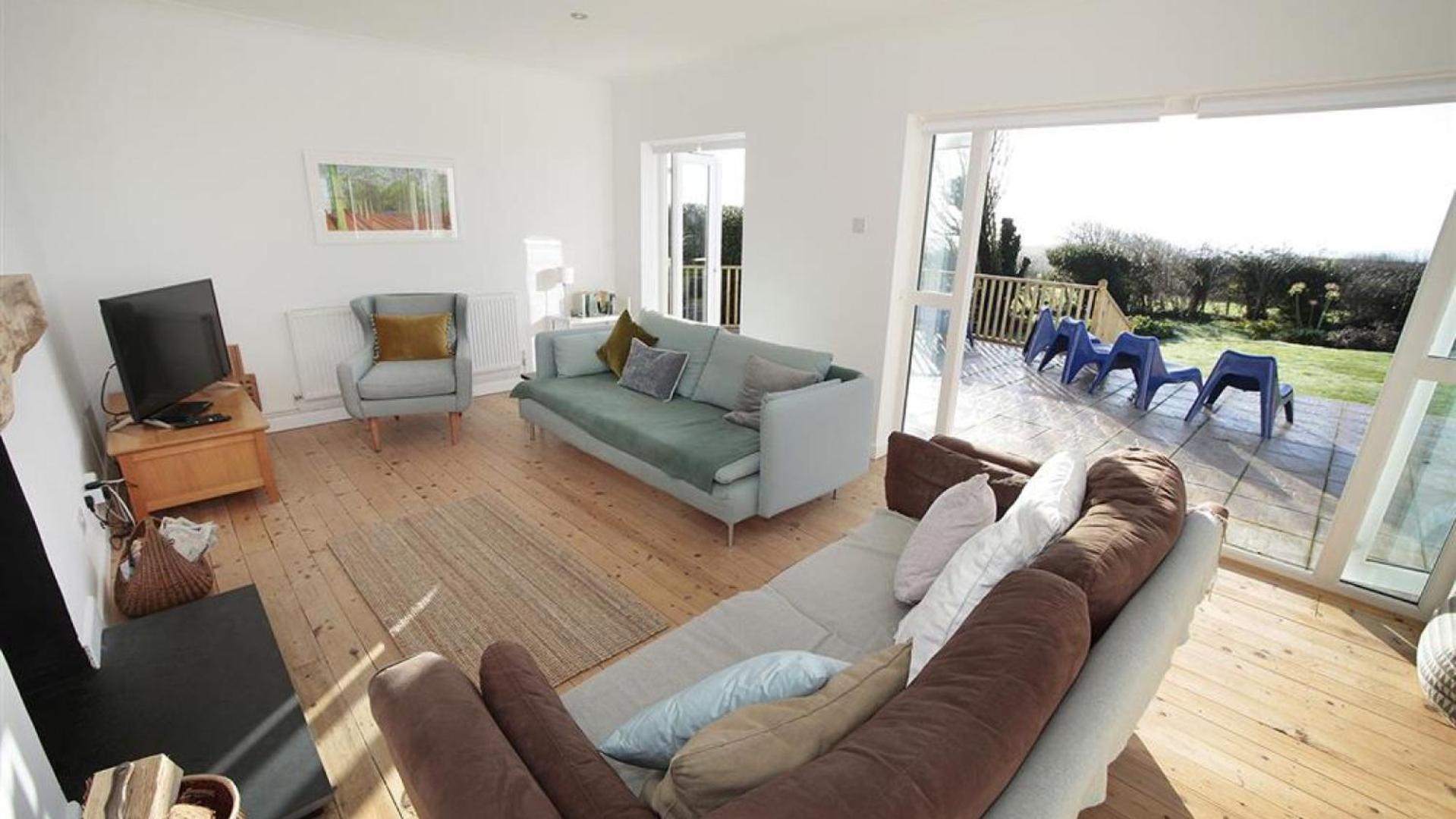 3 Bed in Gower oc-hh2105