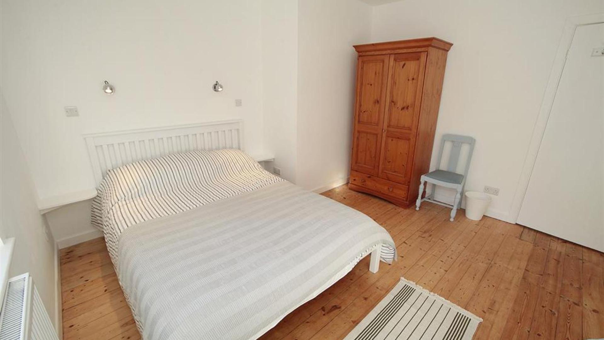 3 Bed in Gower oc-hh2105