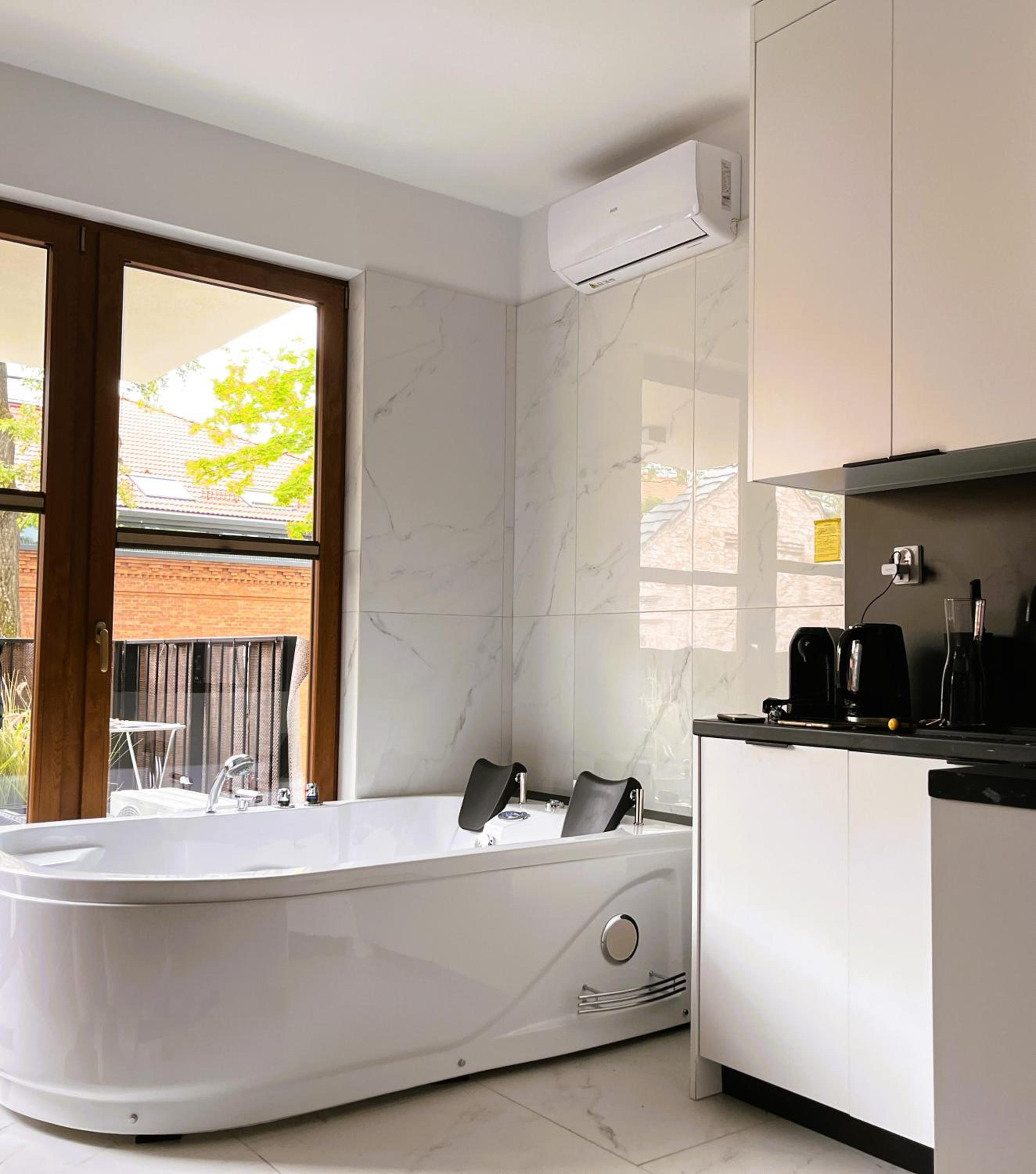 Jacuzzi Rakowicka Top Apartments view 3