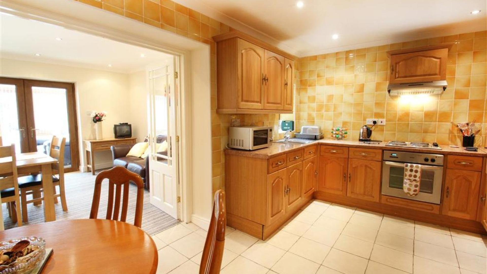 5 Bed in Mumbles oc-hh296 view 5