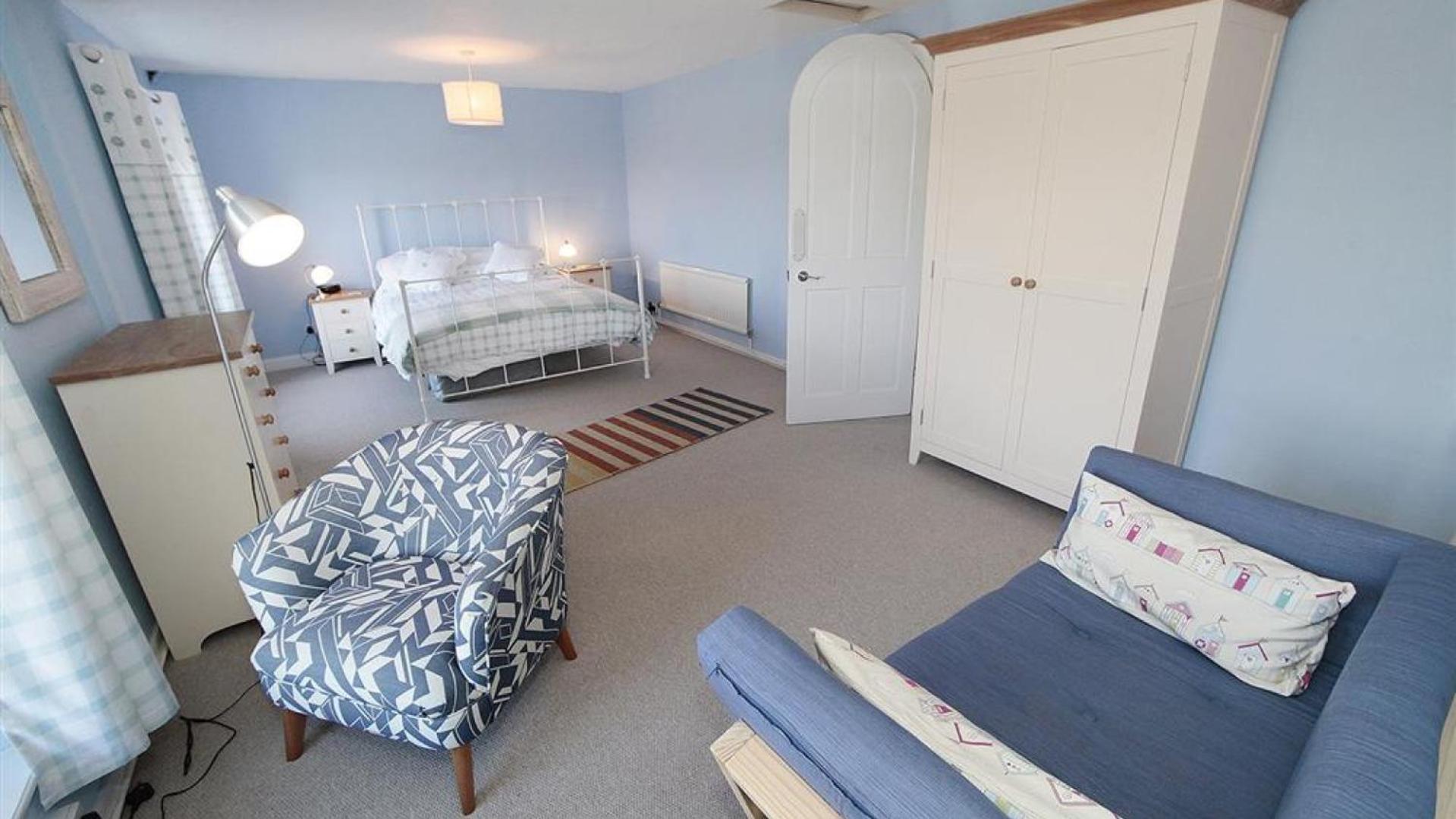 2 Bed in Mumbles oc-hh1203