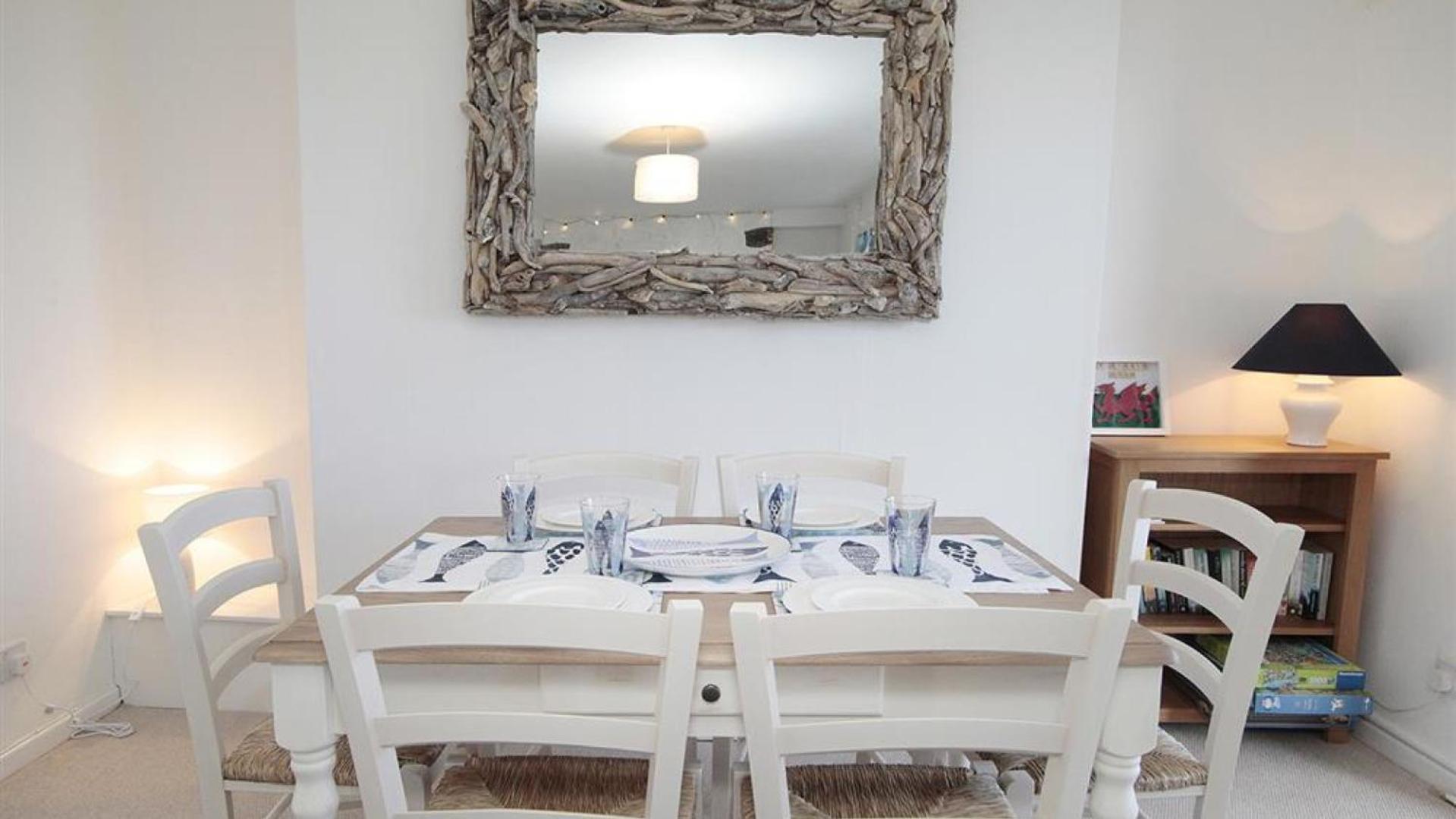 2 Bed in Mumbles oc-hh1203