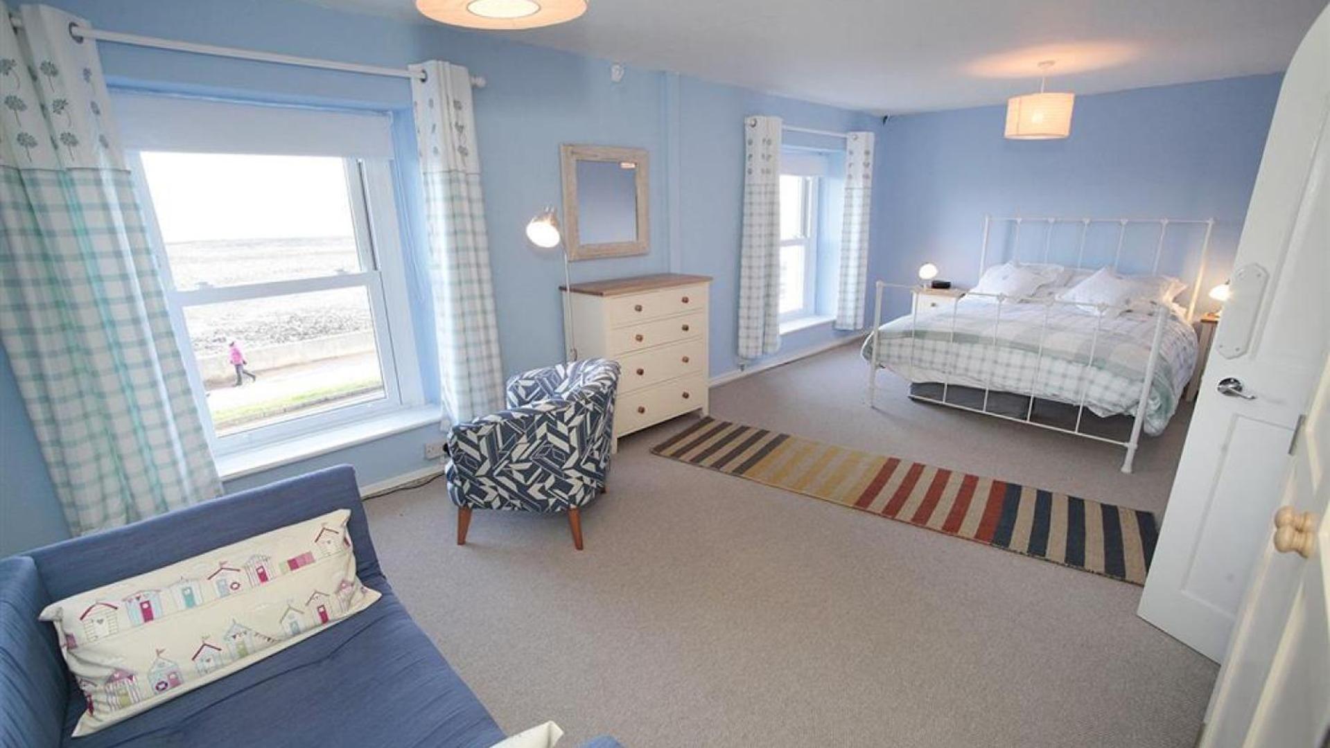 2 Bed in Mumbles oc-hh1203