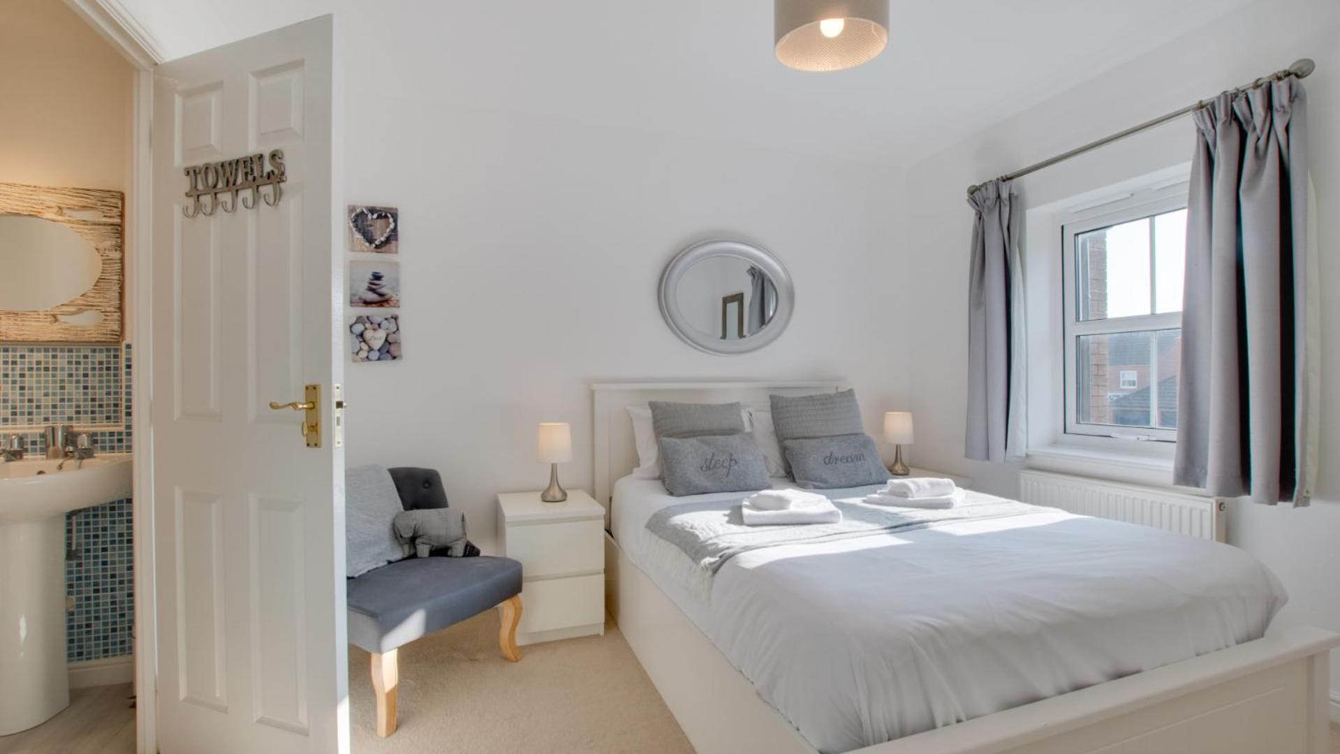 3 Bed in Mumbles oc-hh314 view 5