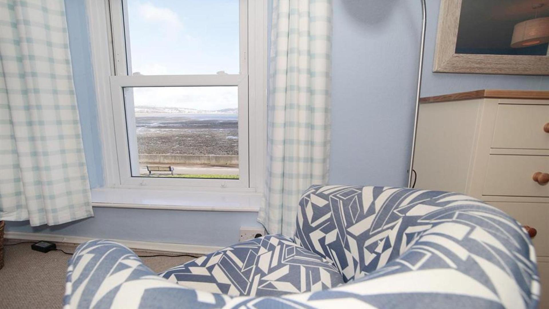 2 Bed in Mumbles oc-hh1203