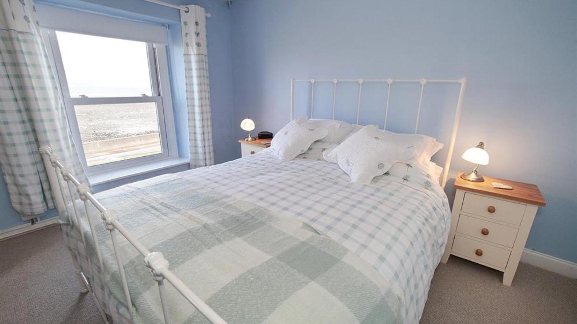 2 Bed in Mumbles oc-hh1203
