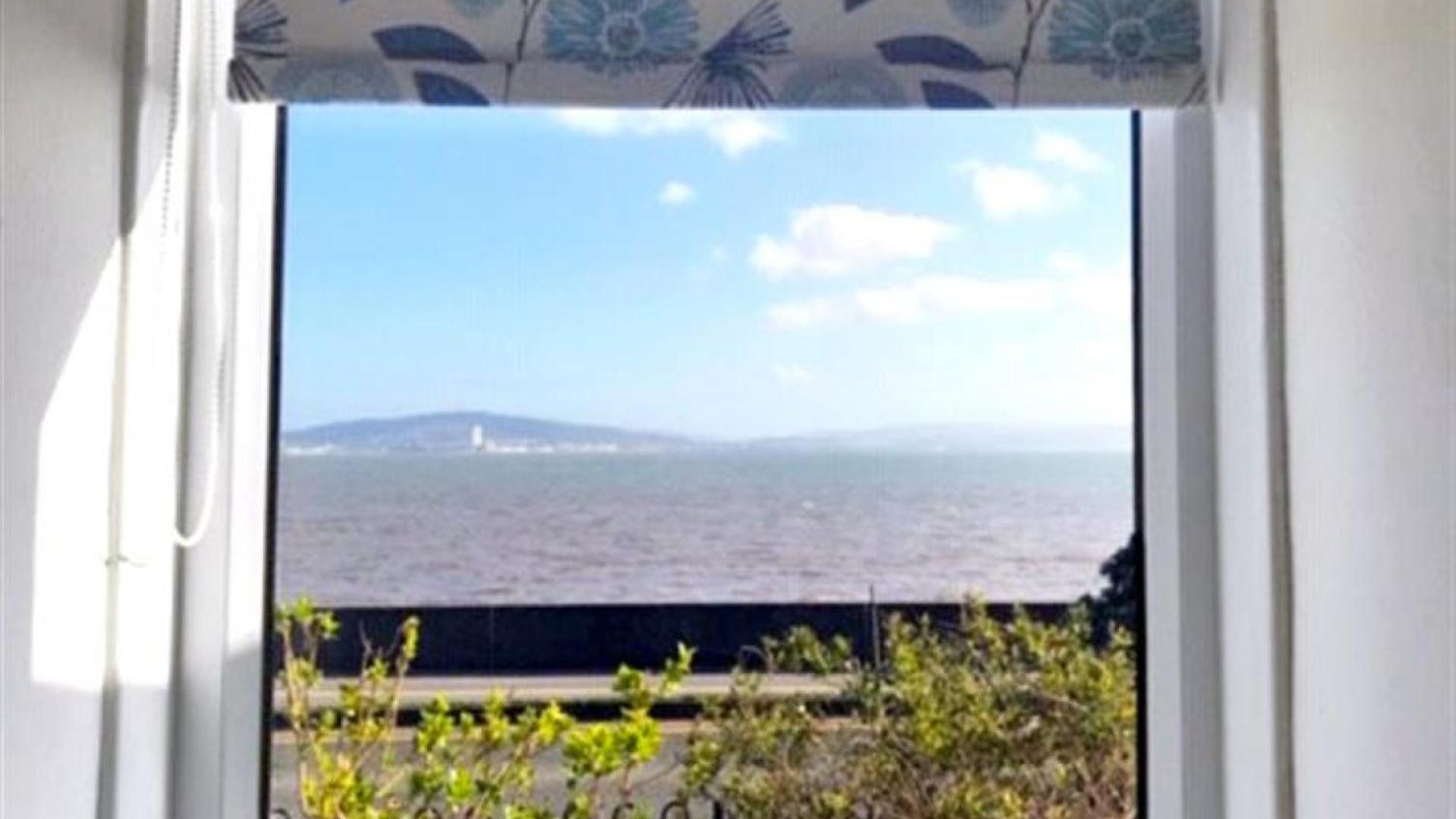 2 Bed in Mumbles oc-hh1203