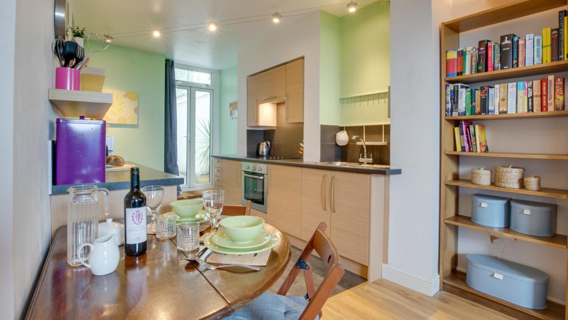 1 Bed in Mumbles oc-hh1205