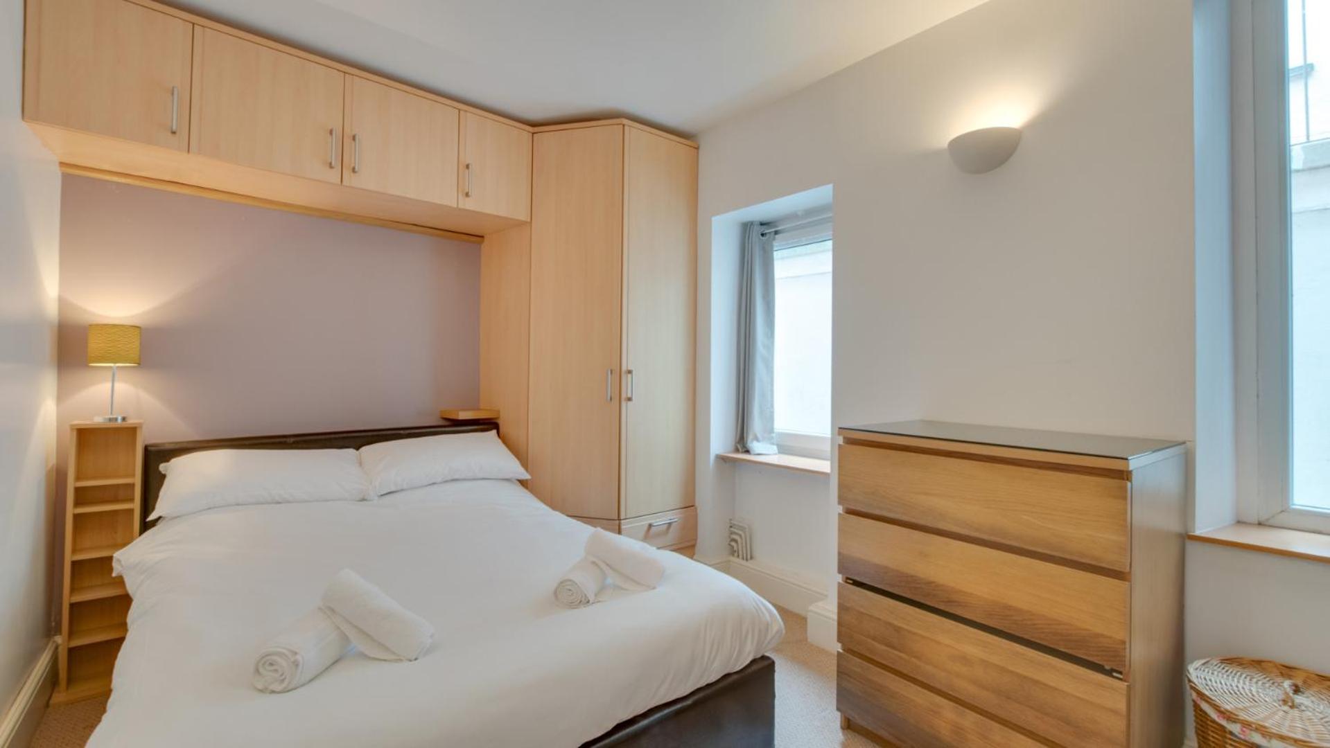 1 Bed in Mumbles oc-hh1205