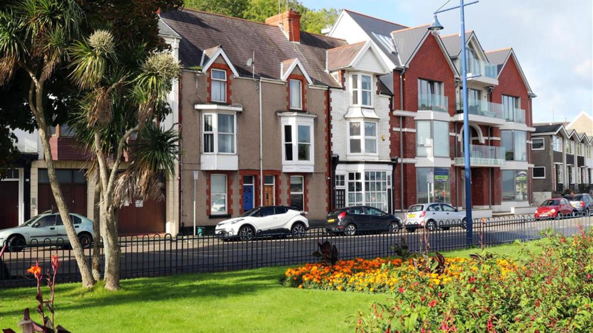 1 Bed in Mumbles oc-hh1205