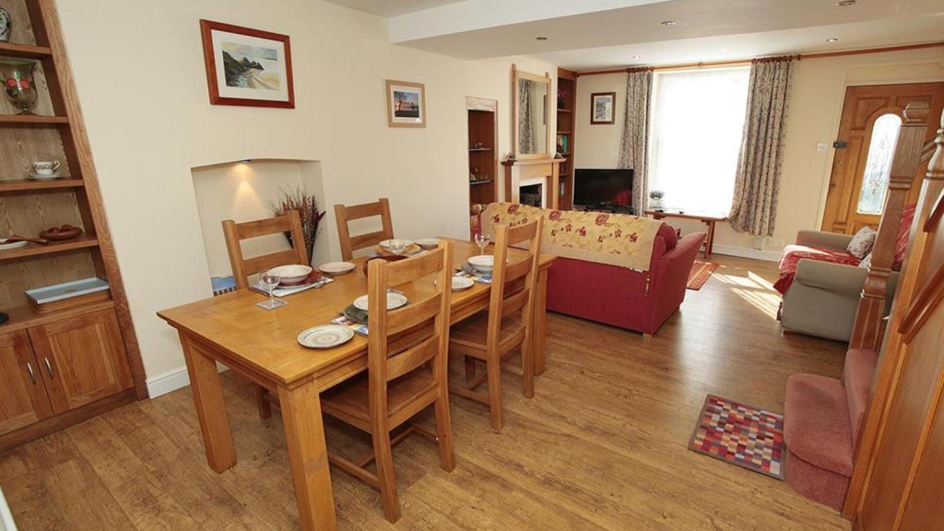 2 Bed in Mumbles oc-hh120