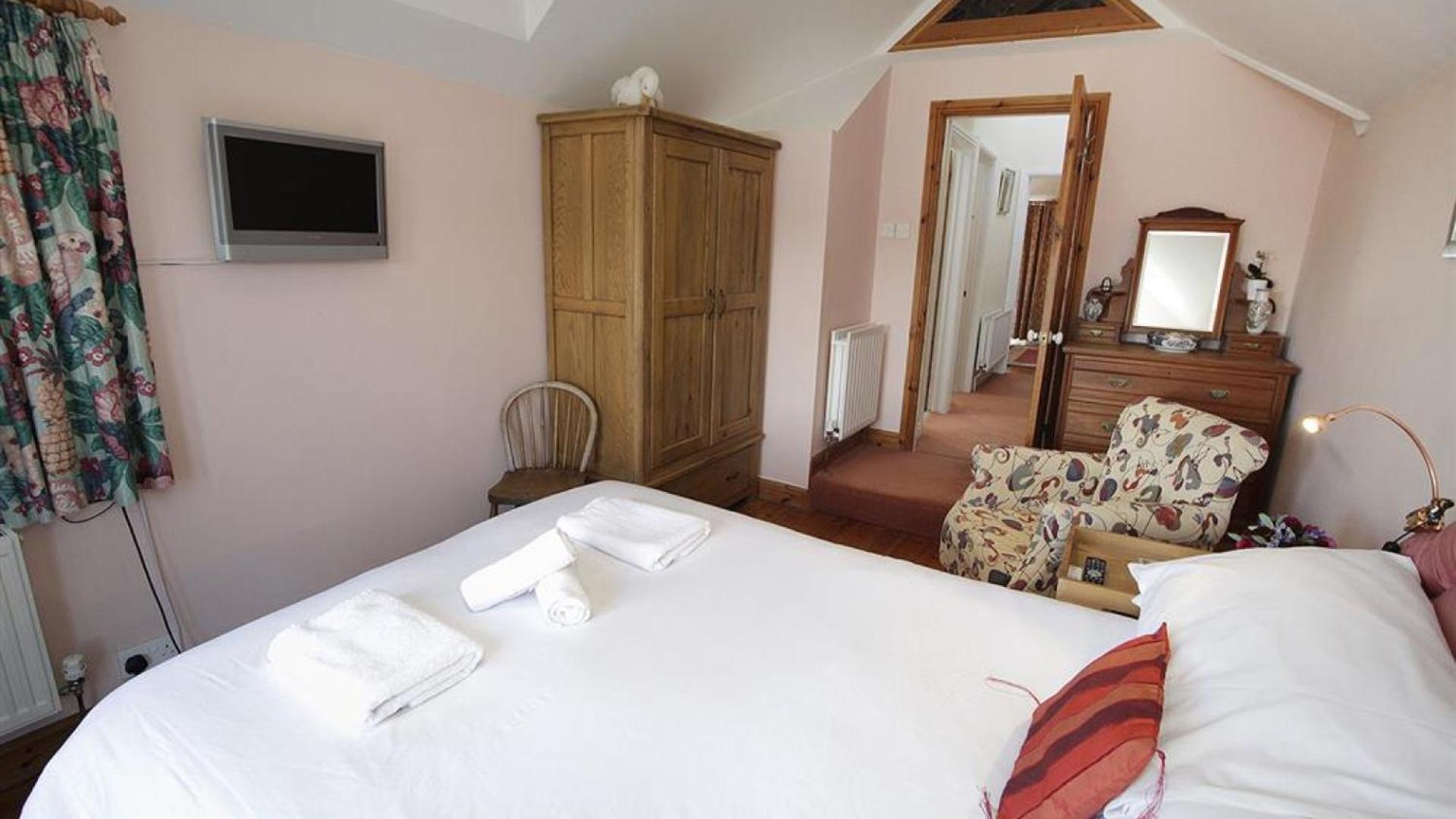 2 Bed in Mumbles oc-hh120