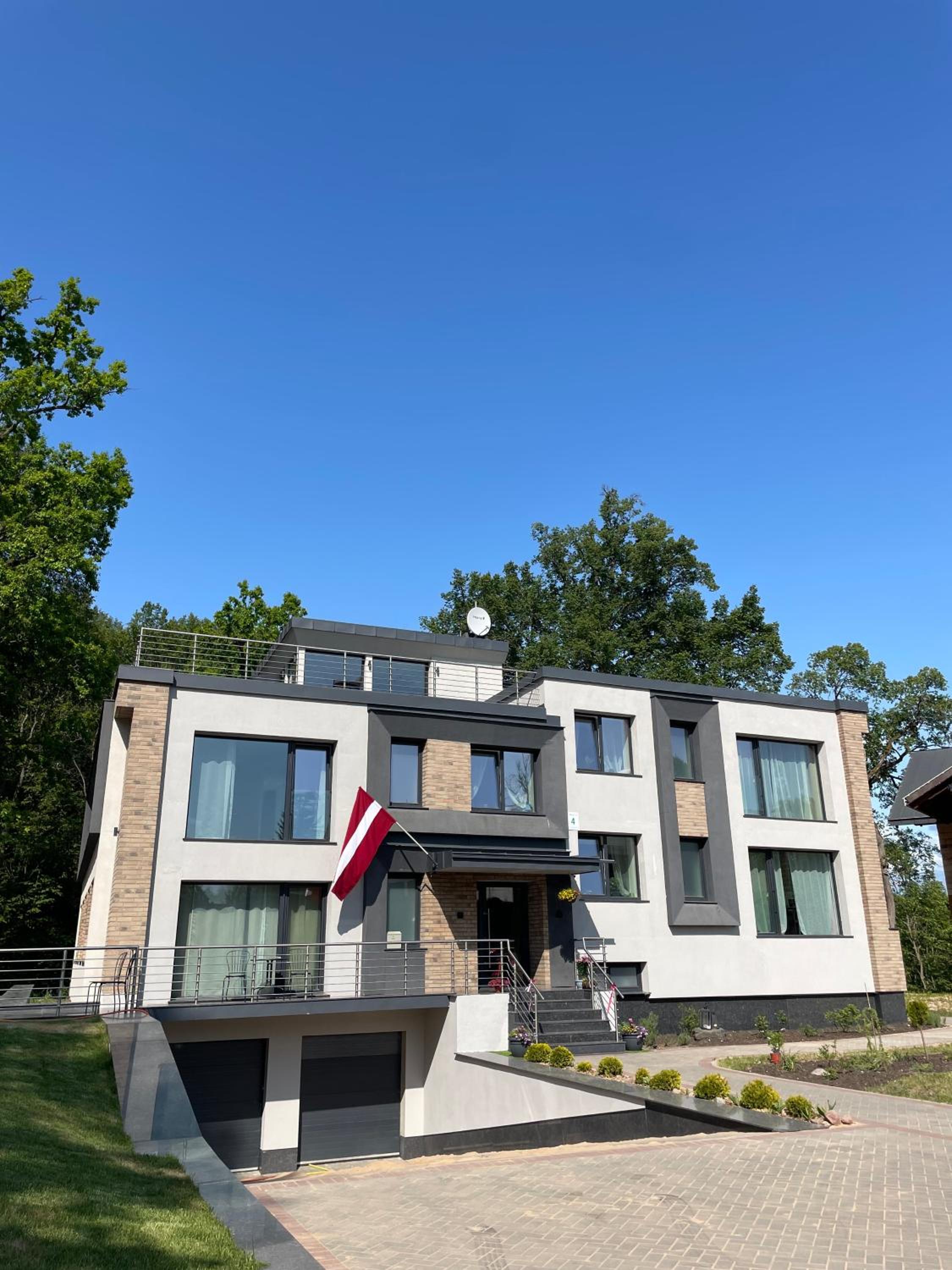 Hotel "Senleja" - Image 1