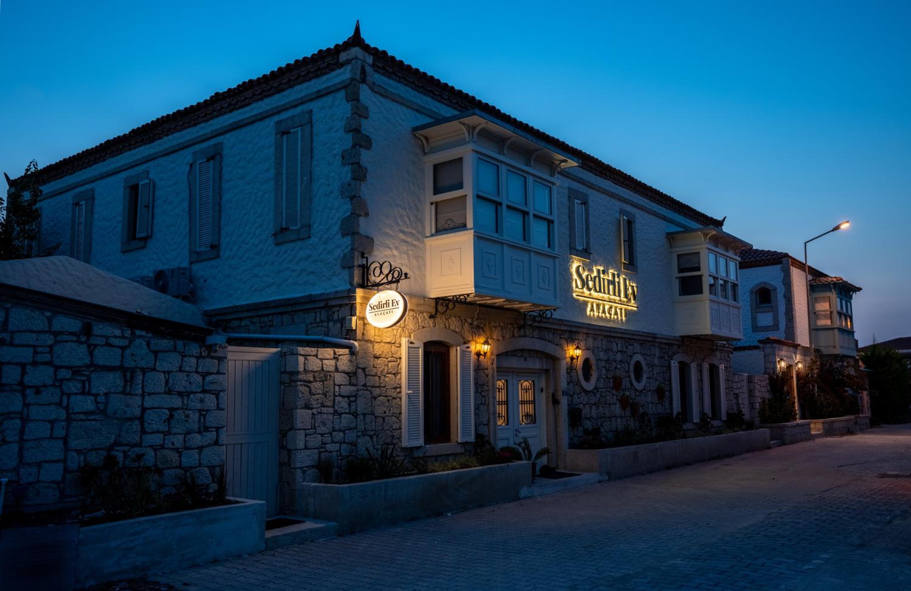 Sedirli Ev