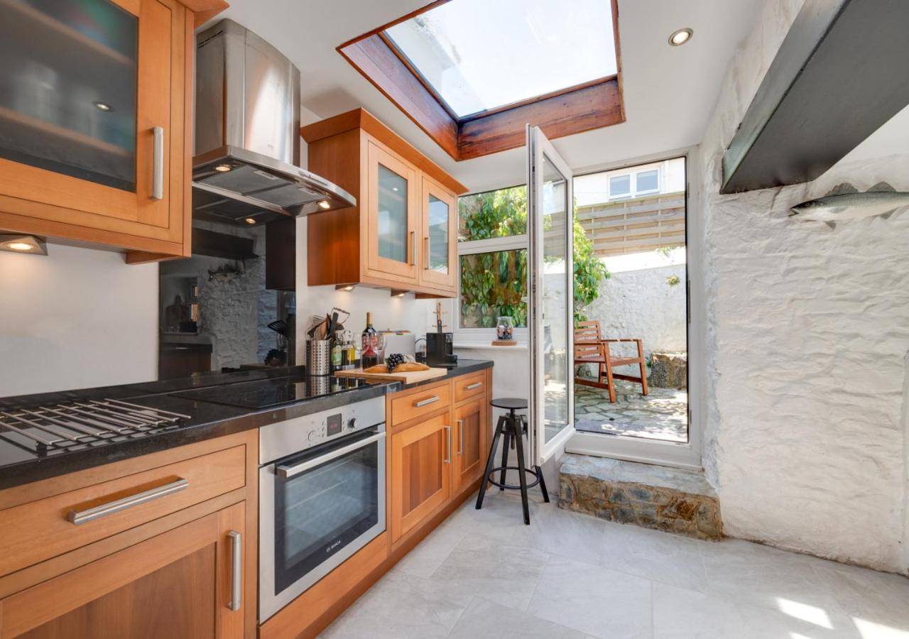 3 Bed in Brixham oc-sdbell