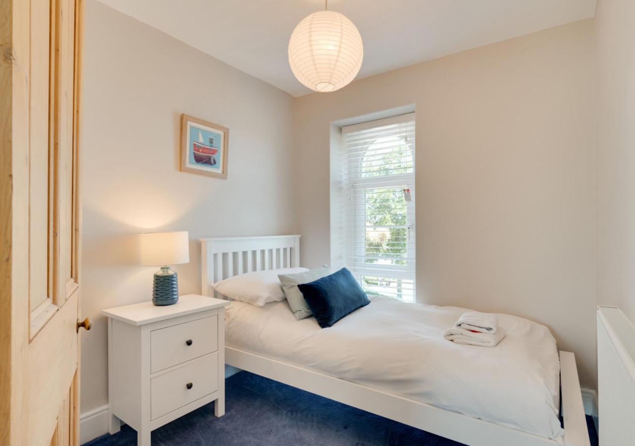 3 Bed in Brixham oc-sdbell