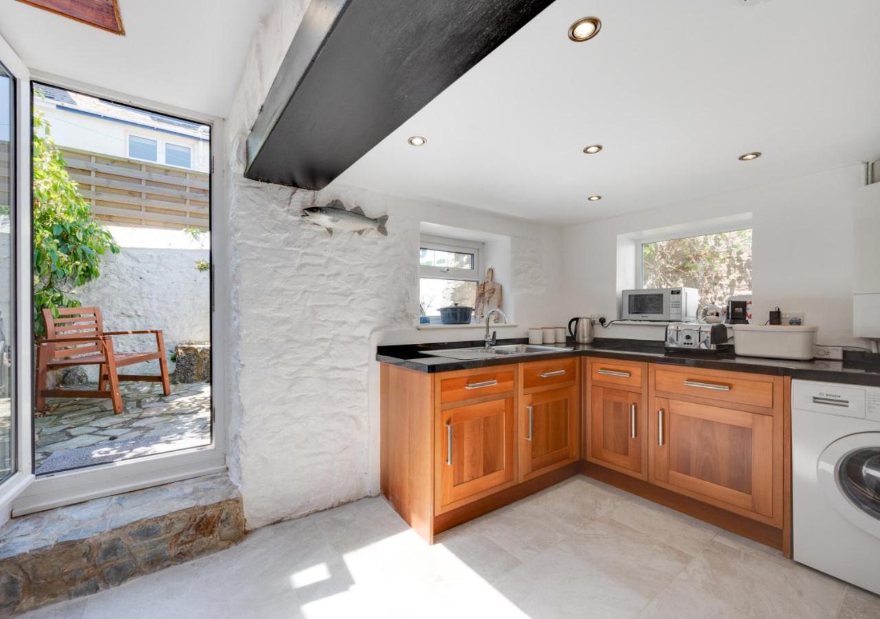3 Bed in Brixham oc-sdbell