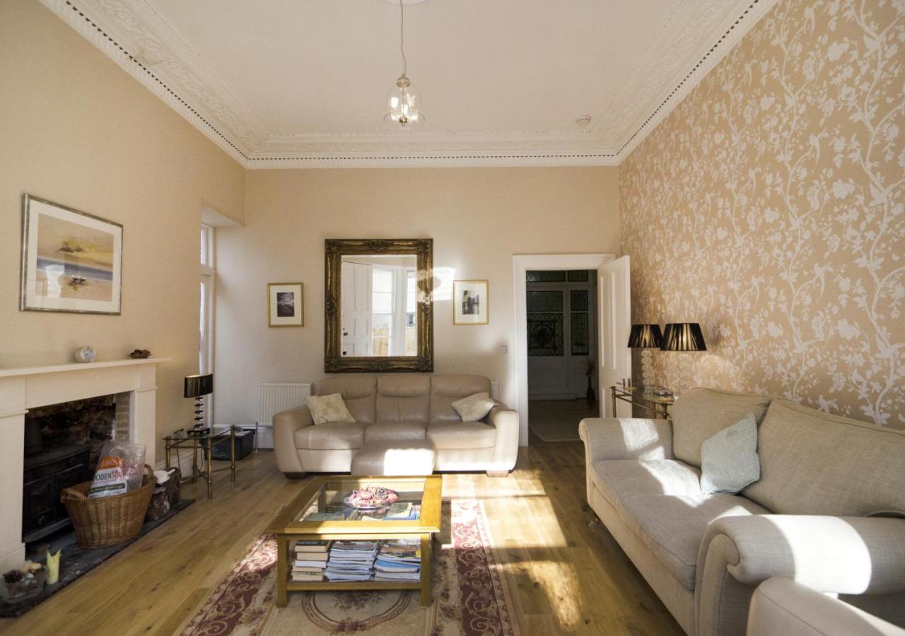 7 Bed in Torquay oc-rutwel view 3