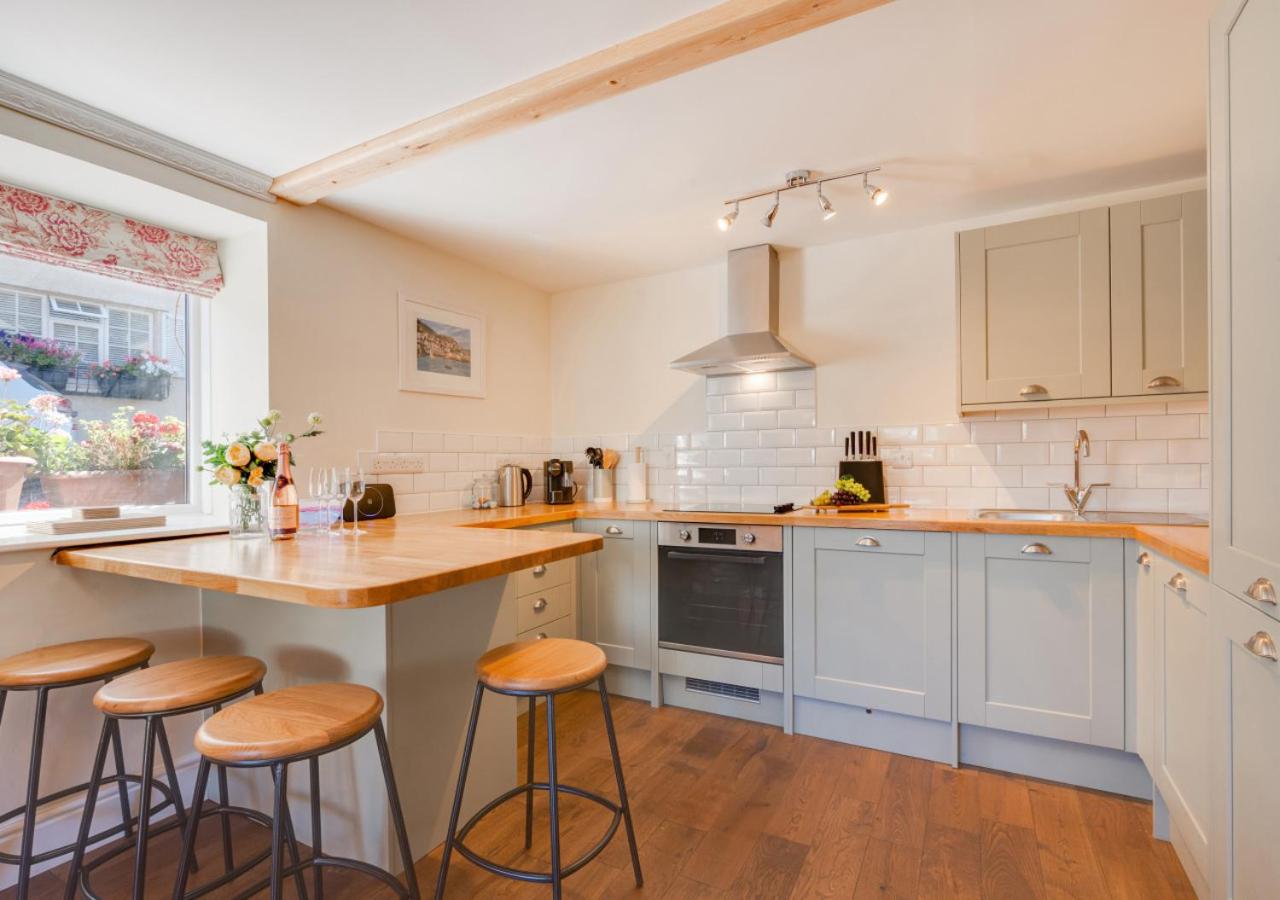 2 Bed in Torquay oc-sdmarg view 2