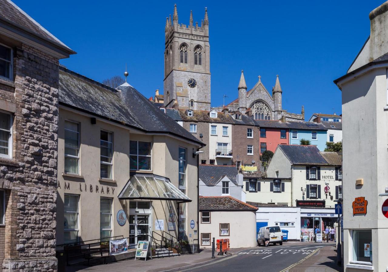 8 Bed in Brixham oc-wolbho