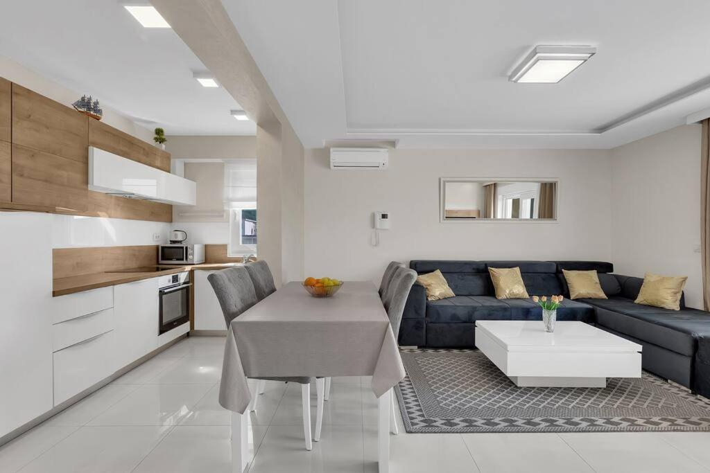 Apartment Hrvoje -nur 50m bis zum Meer - Makarska Exklusiv photo 3