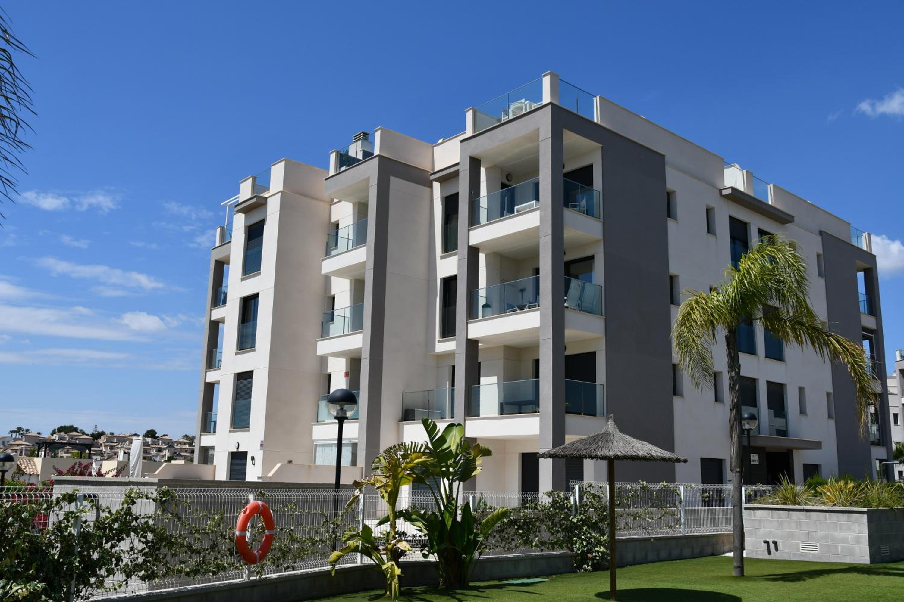 Luxurious flat & private rooftop in Villamartin Orihuela Costa