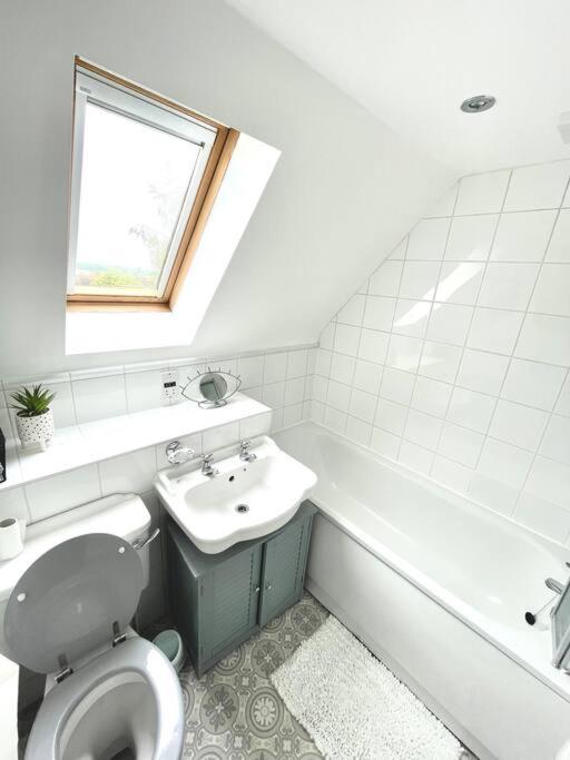 High-End 2 Bed Maisonette in Beaulieu Park view 3
